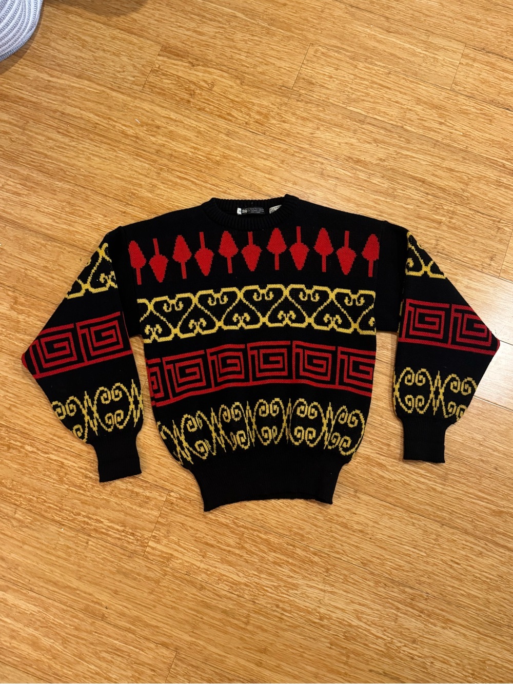 Vintage the twenty four collection black red yellow abstract design sweater